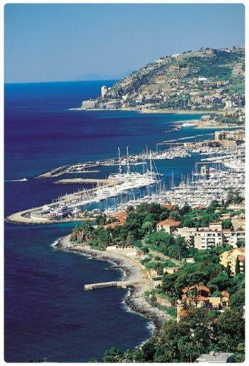 Housesanremo Apartment